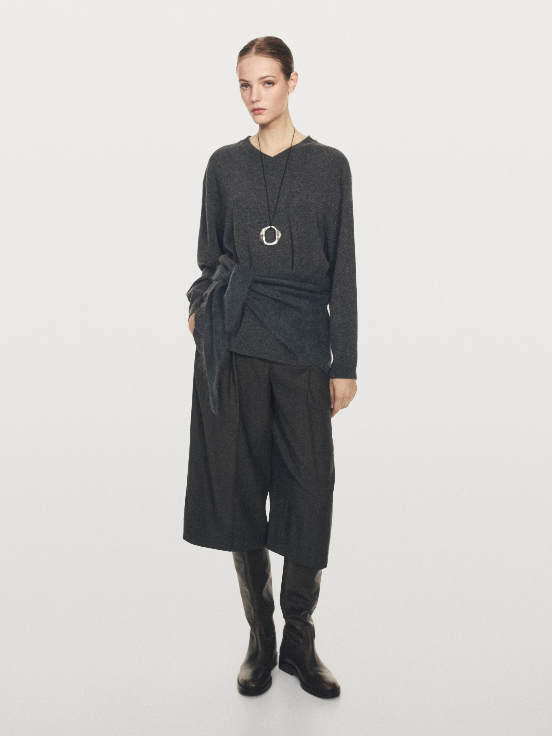 100% cashmere oversize V-neck sweater